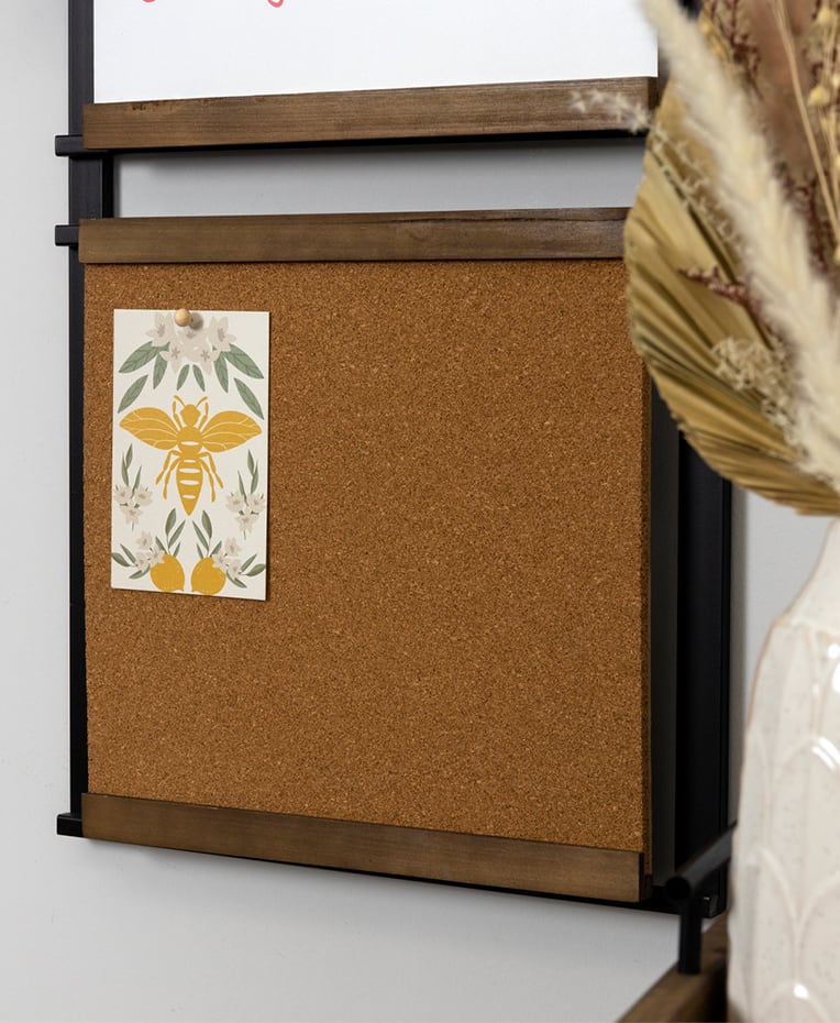 THE HENRY Wall Organizer