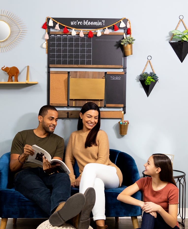 THE MEGAN Wall Organizer